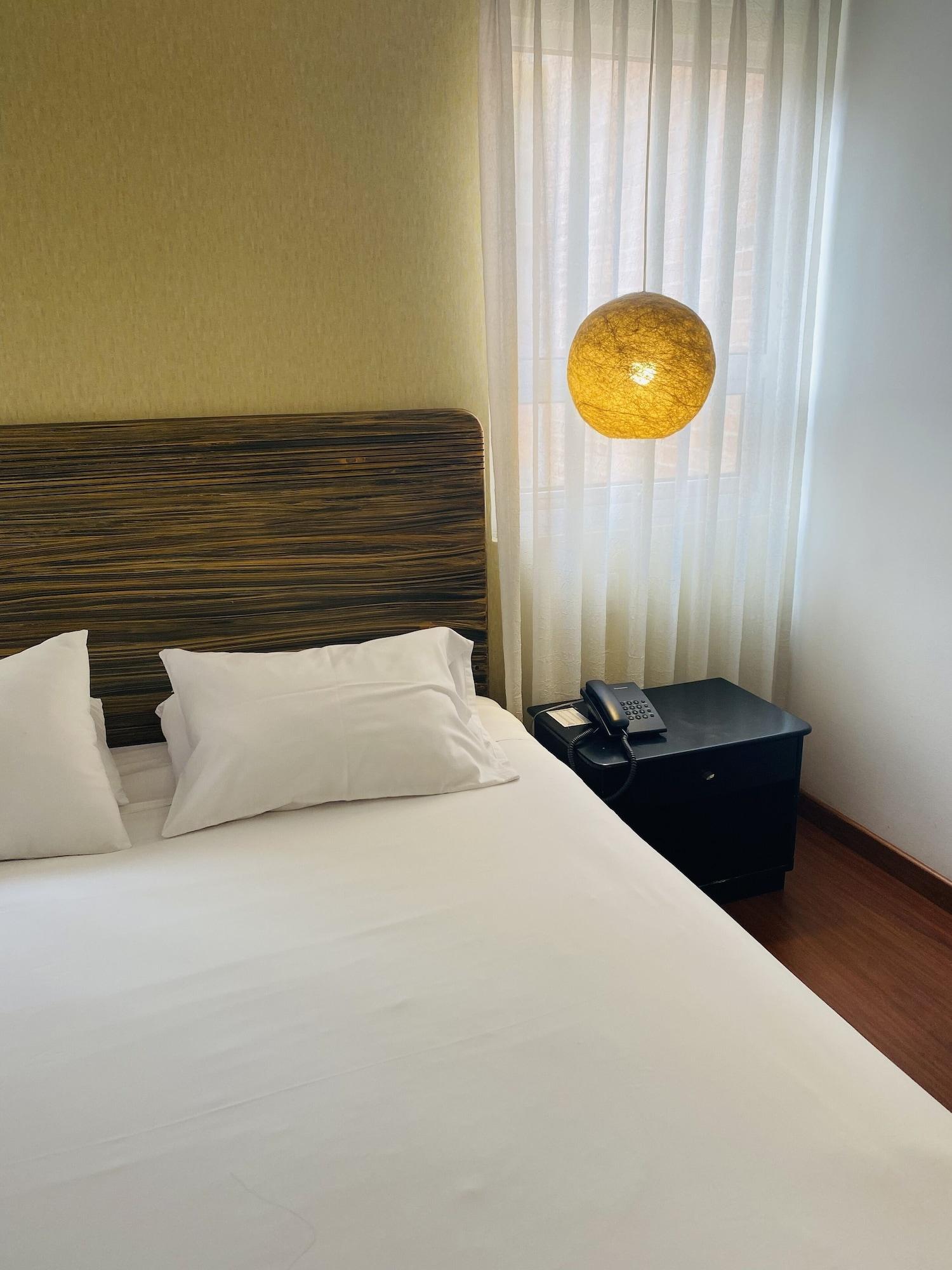 Hotel Retiro 84 By Mij Bogota Luaran gambar
