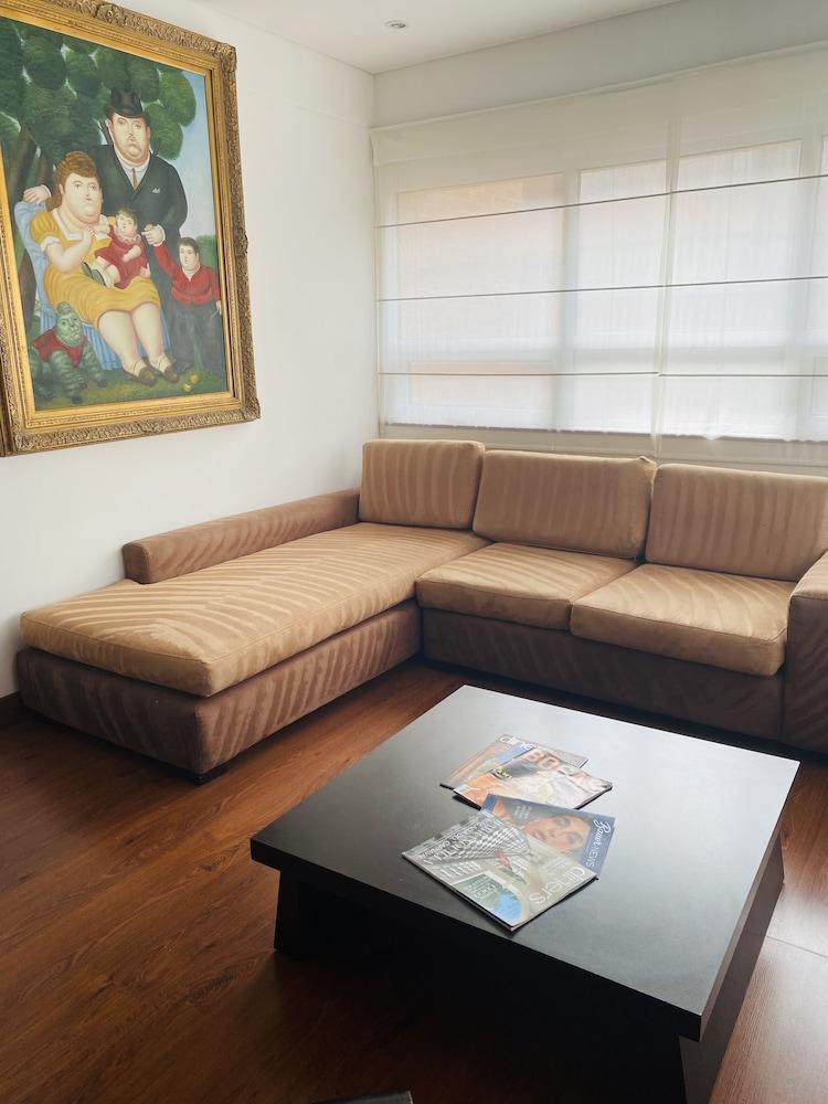 Hotel Retiro 84 By Mij Bogota Luaran gambar